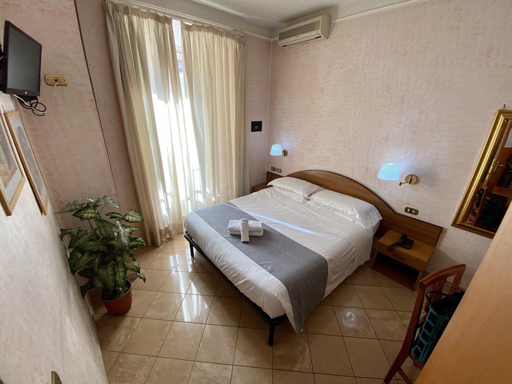 Hotel Resi Roma Exterior foto